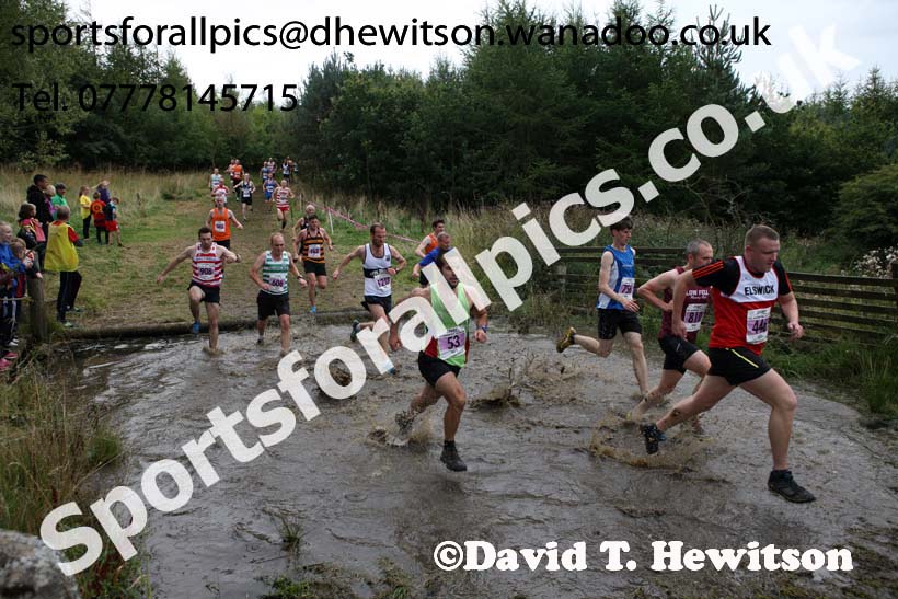 Senior mens Start Fitness North Eastern Harrier League, Tanfield, County Durham. Photo: David T. Hewitson/Sports for All Pics
